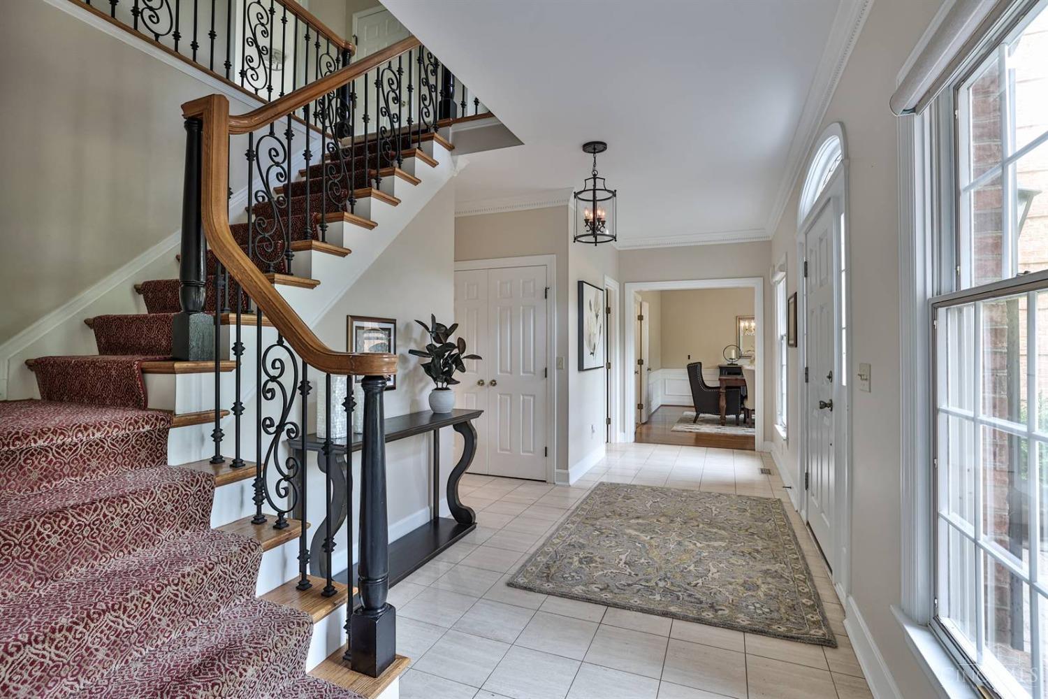 7955 Shawnee Run Road Cincinnati, OH 45243 - Photo 5 of 79