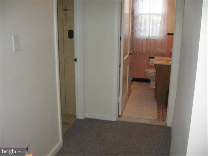 977 Springhaven Road Springfield, PA 19064 - Photo 14 of 22 Hallway