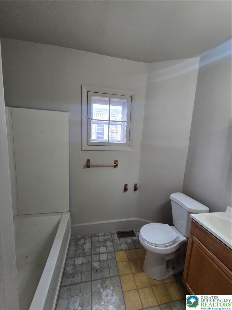 407 North 4th Street Allentown, PA 18102 - Photo 9 of 12