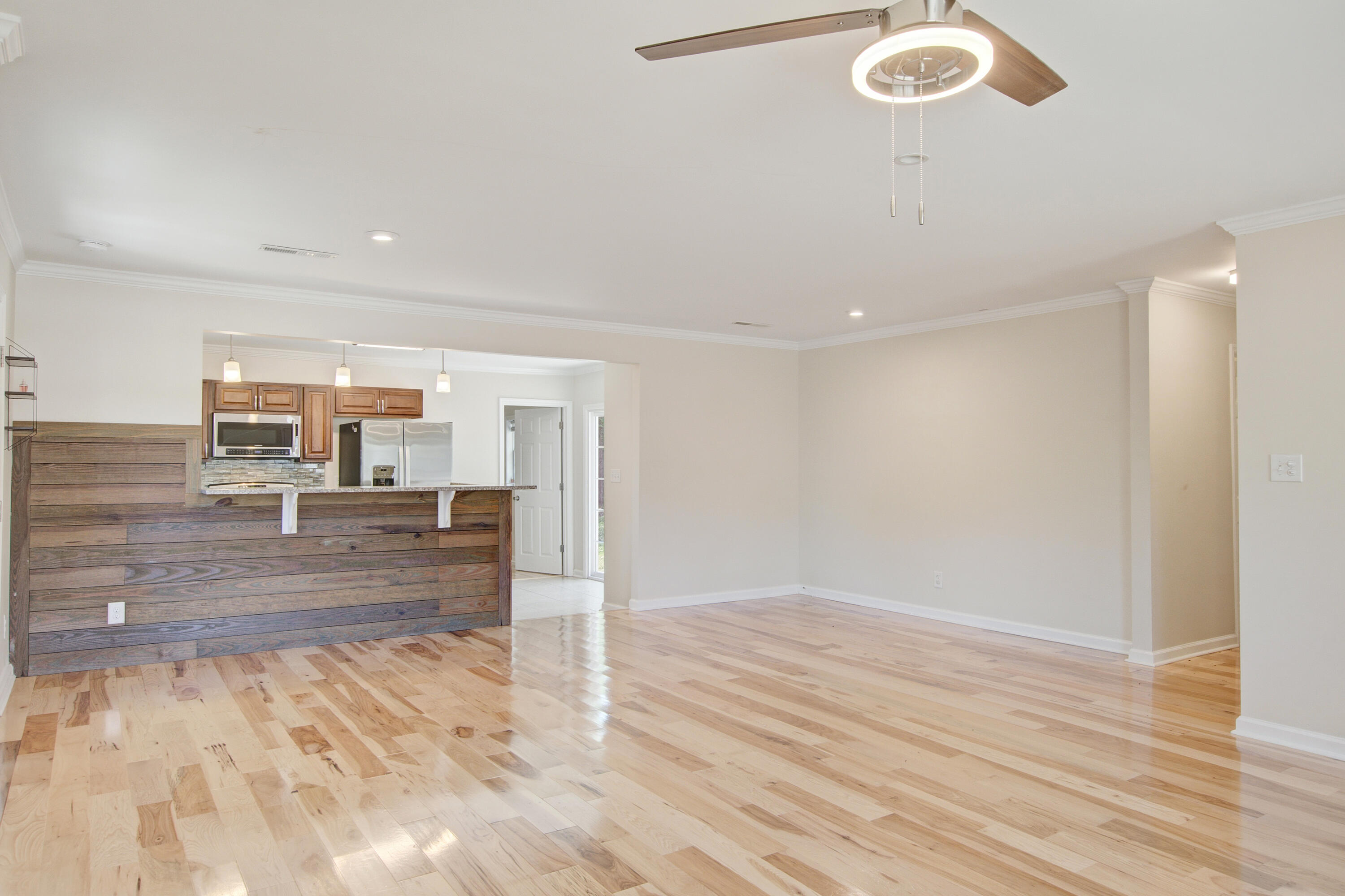 3627 Marginal Road Mount Pleasant, SC 29466 - Photo 11 of 38 3627 (9)