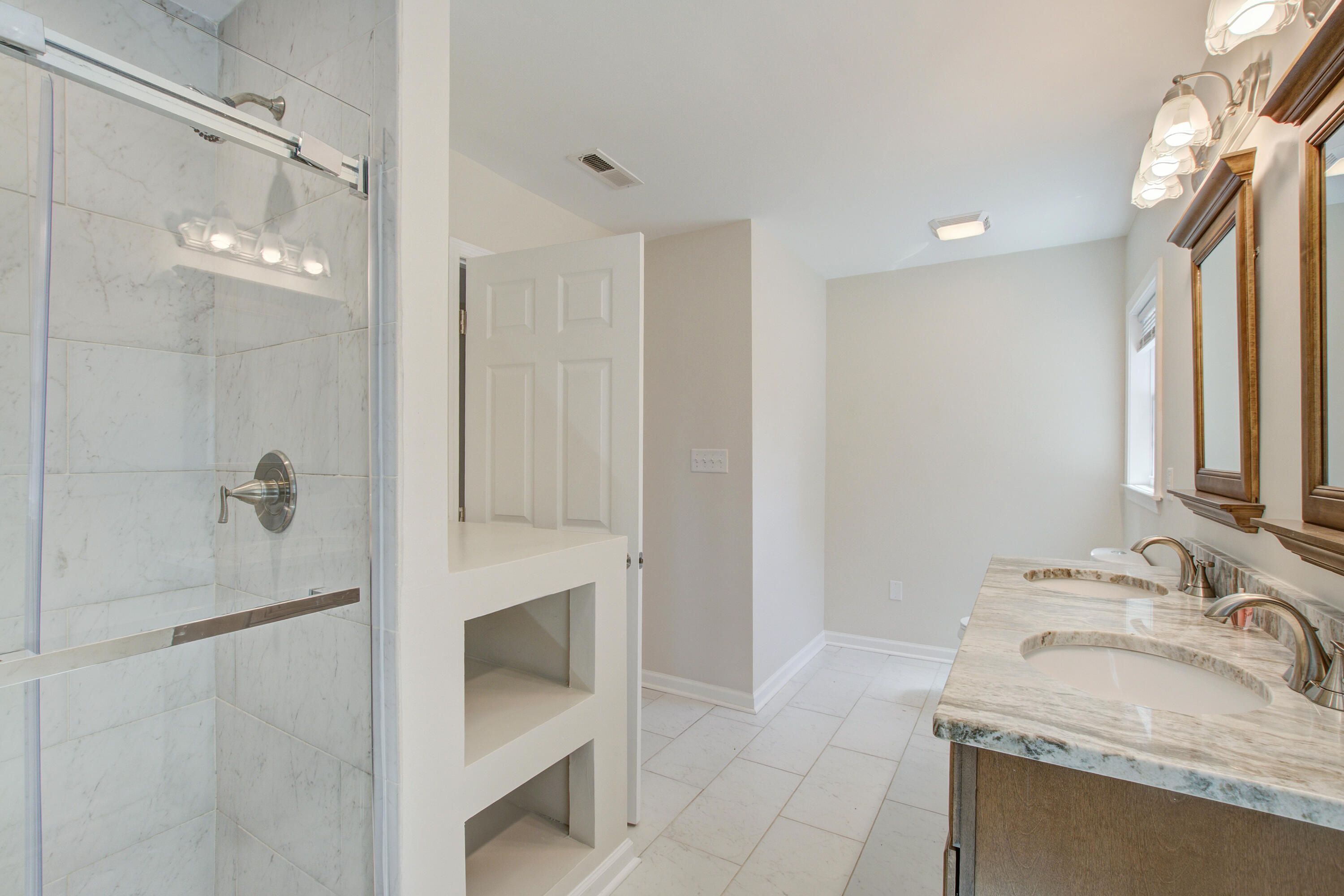 3627 Marginal Road Mount Pleasant, SC 29466 - Photo 23 of 38 3627 (21)