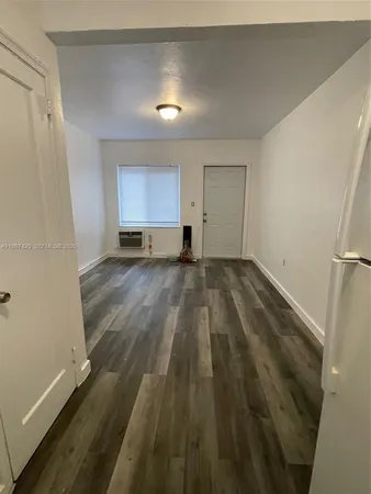 $1,400 | 430 Southwest 6th Avenue, Unit 4, Miami, FL 33130