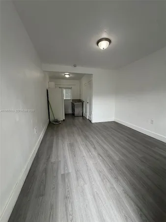 $1,400 | 430 Southwest 6th Avenue, Unit 4, Miami, FL 33130