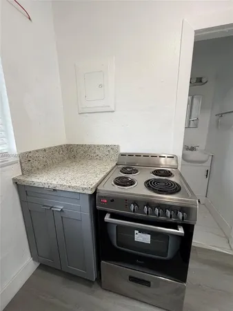 $1,400 | 430 Southwest 6th Avenue, Unit 4, Miami, FL 33130