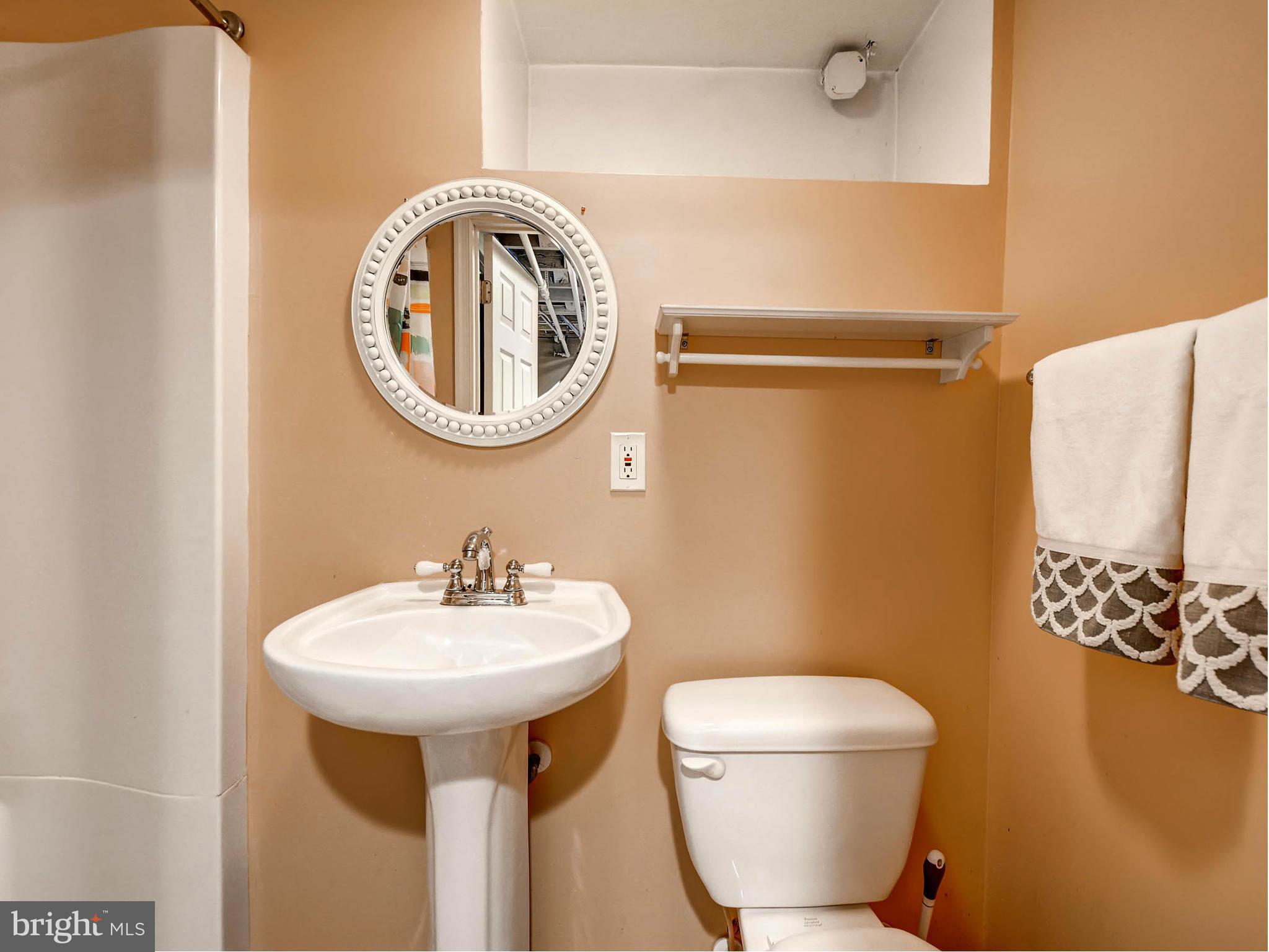 4231 Wickford Road Baltimore, MD 21210 - Photo 25 of 30 Bath