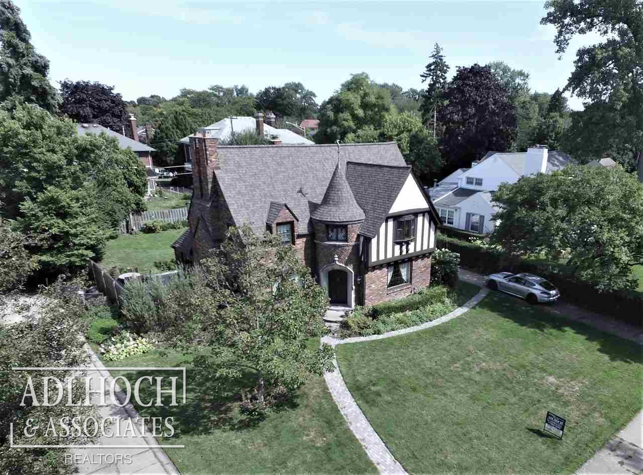 806 Pemberton Road Grosse Pointe, MI 48230 - Photo 2 of 27 50013929-1.JPG