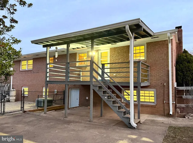 $680,000 | 14204 St Clair Drive, Gainesville, VA 20155