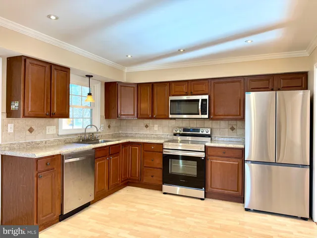 $680,000 | 14204 St Clair Drive, Gainesville, VA 20155