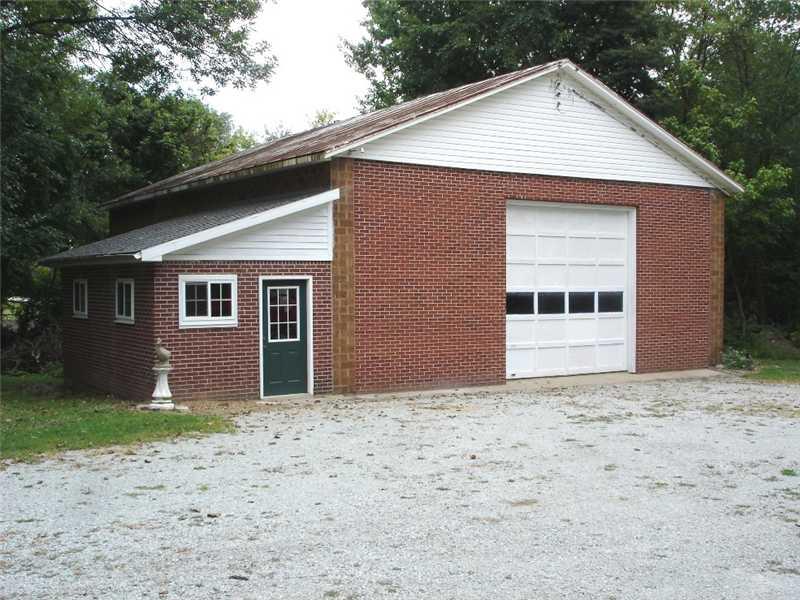 644 North Pendleton Avenue Pendleton, IN 46064 - Photo 3 of 18 Gallery Image 3