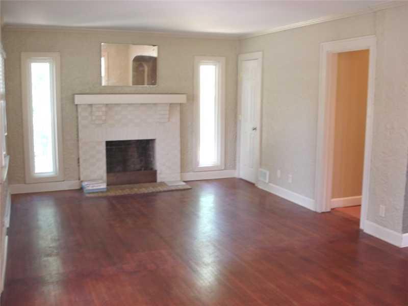 644 North Pendleton Avenue Pendleton, IN 46064 - Photo 4 of 18 Gallery Image 4