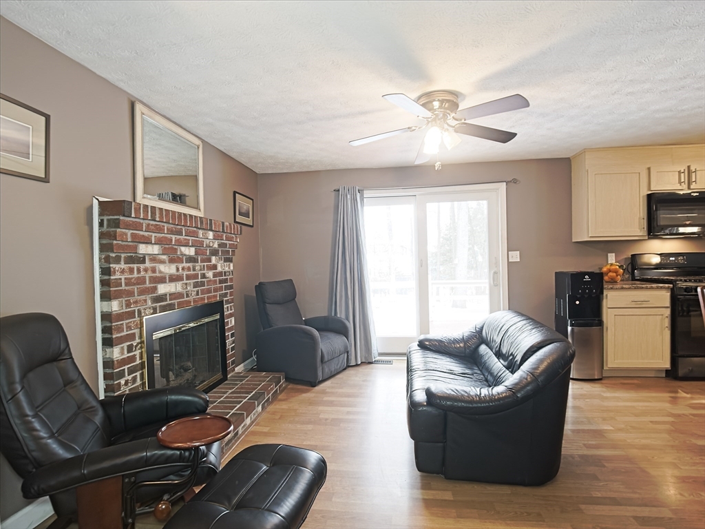 75 Stonegate Road, Unit 75 Chelmsford, MA 01824 - Photo 5 of 20