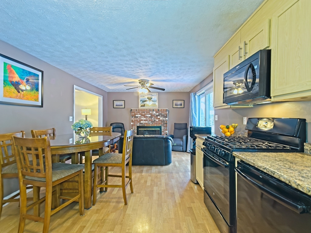 75 Stonegate Road, Unit 75 Chelmsford, MA 01824 - Photo 6 of 20