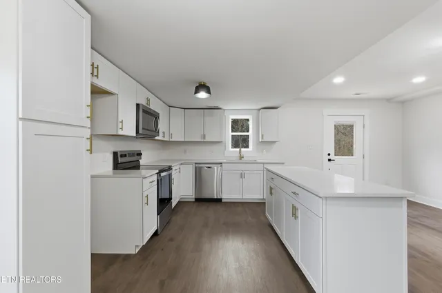 $299,900 | 234 Bostie Maire Lane, Clinton, TN 37716