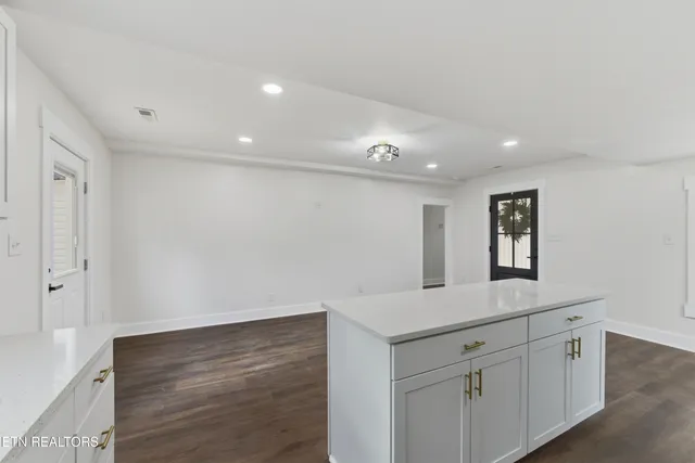 $299,900 | 234 Bostie Maire Lane, Clinton, TN 37716