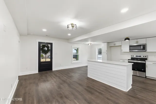 $299,900 | 234 Bostie Maire Lane, Clinton, TN 37716