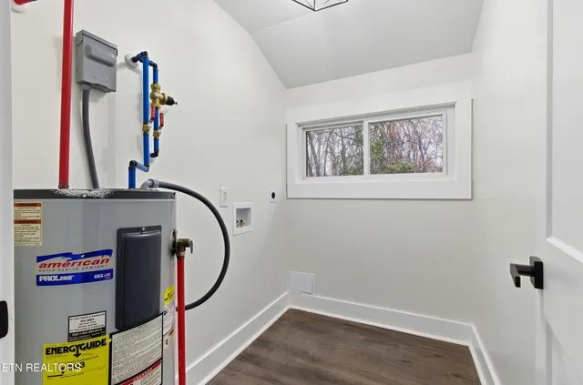 $299,900 | 234 Bostie Maire Lane, Clinton, TN 37716