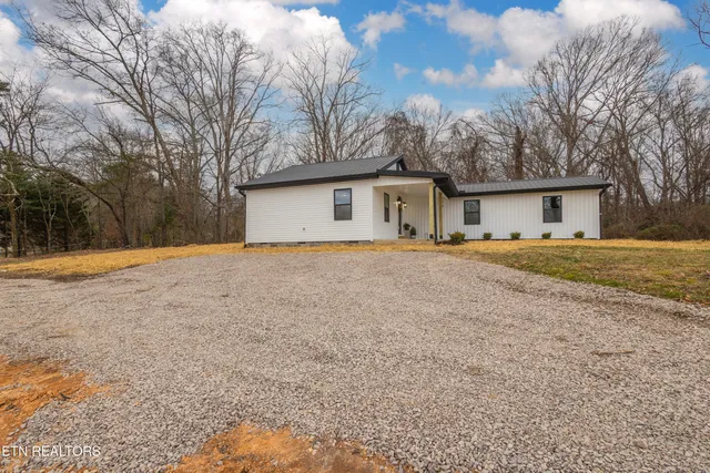 $299,900 | 234 Bostie Maire Lane, Clinton, TN 37716