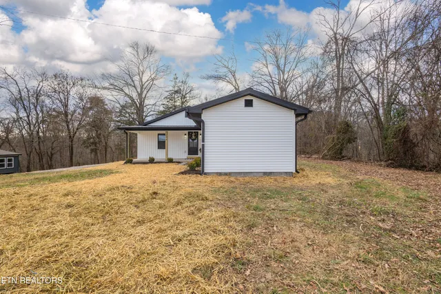 $299,900 | 234 Bostie Maire Lane, Clinton, TN 37716