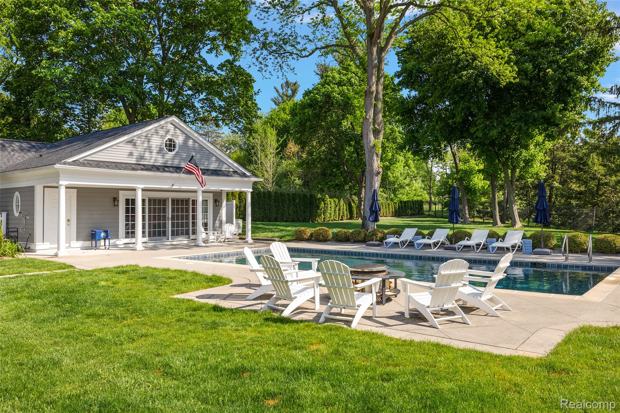 232 Guilford Road Bloomfield Hills, MI 48304 - Photo 36 of 47 232 Guilford-26.jpg