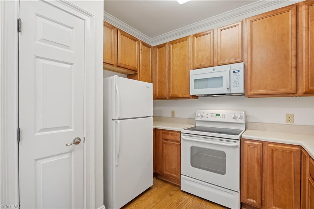 6165 Stadium Ridge Court Clemmons, NC 27012 - Photo 8 of 24