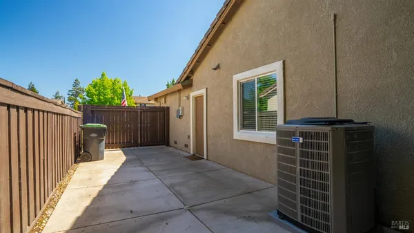$940,000 | 661 Vintage Valley Drive, Fairfield, CA 94534
