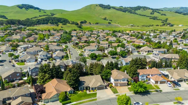 $940,000 | 661 Vintage Valley Drive, Fairfield, CA 94534