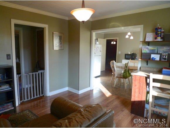 910 Enola Road Morganton, NC 28655 - Photo 4 of 12 Gallery Image 4
