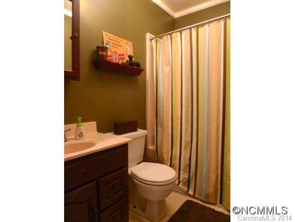 910 Enola Road Morganton, NC 28655 - Photo 8 of 12 Gallery Image 8