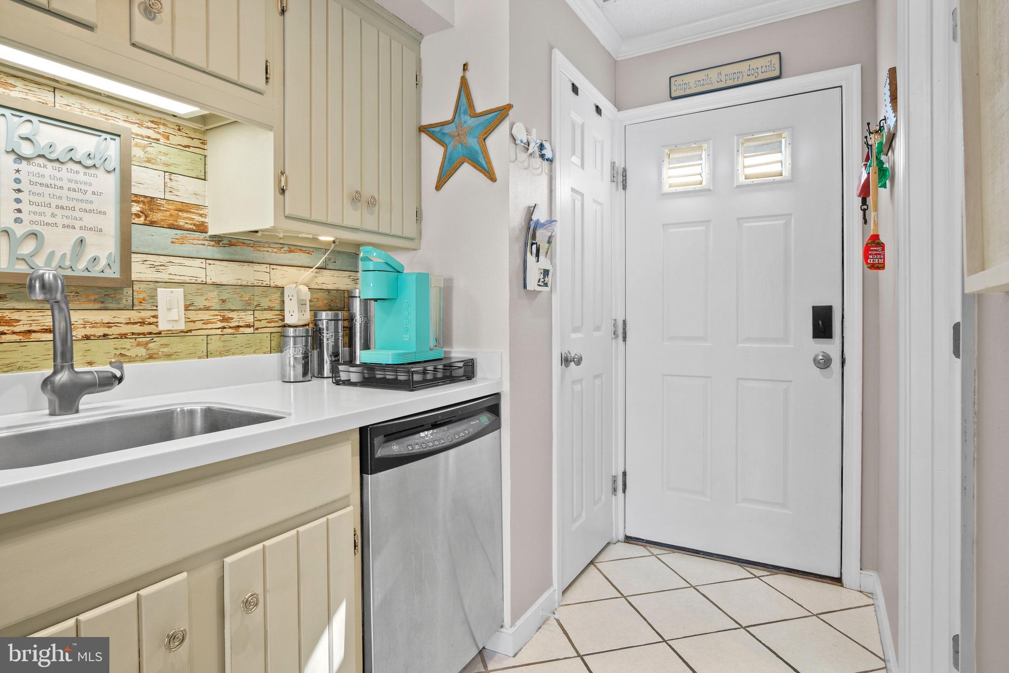 720 Rusty Anchor Road, Unit 39C Ocean City, MD 21842 - Photo 4 of 37