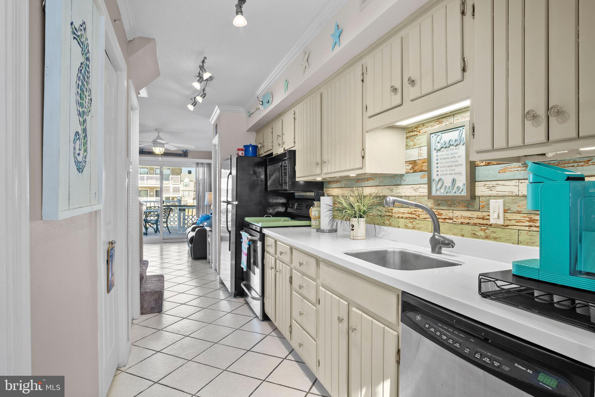 720 Rusty Anchor Road, Unit 39C Ocean City, MD 21842 - Photo 5 of 37