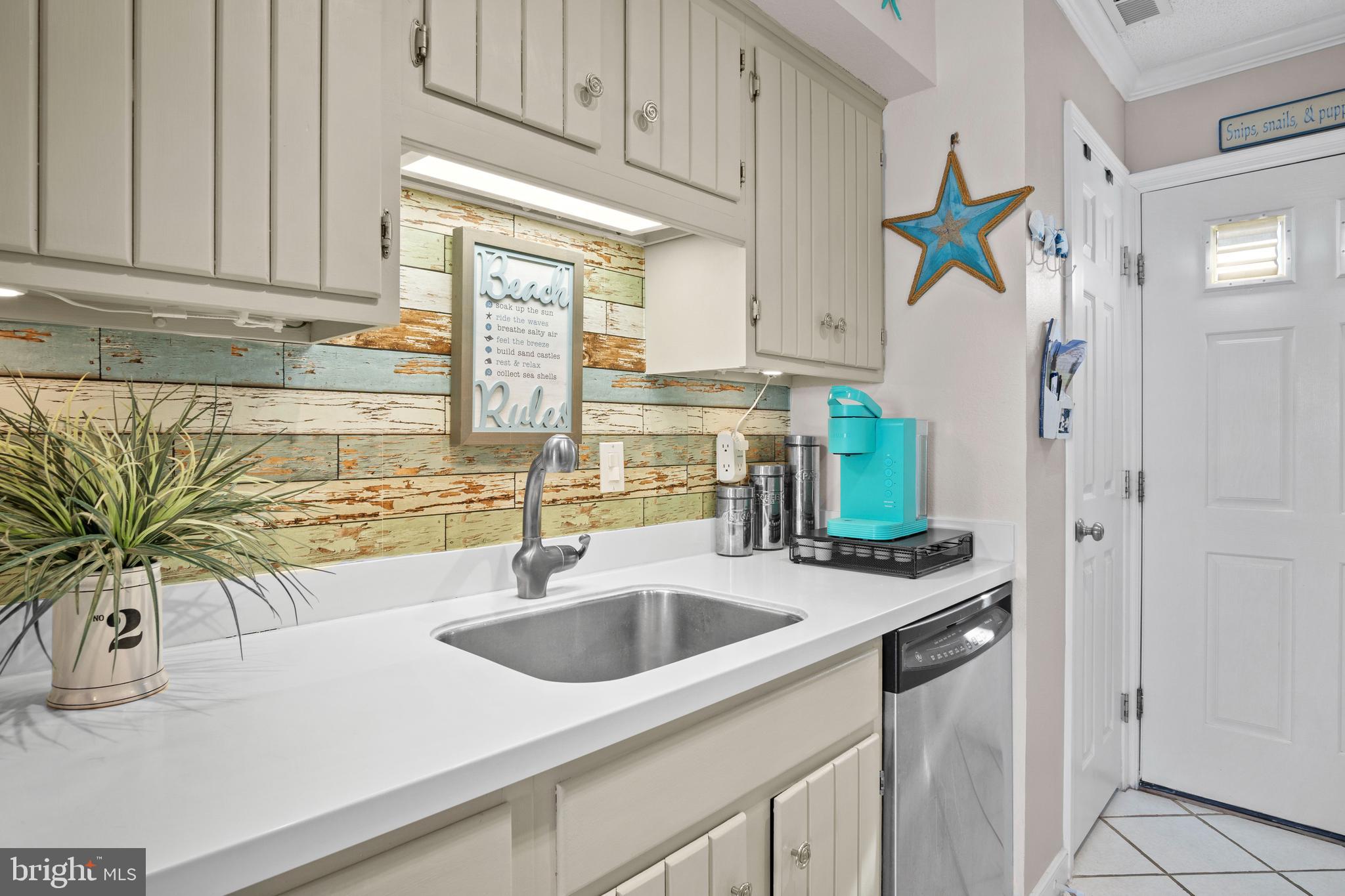 720 Rusty Anchor Road, Unit 39C Ocean City, MD 21842 - Photo 7 of 37