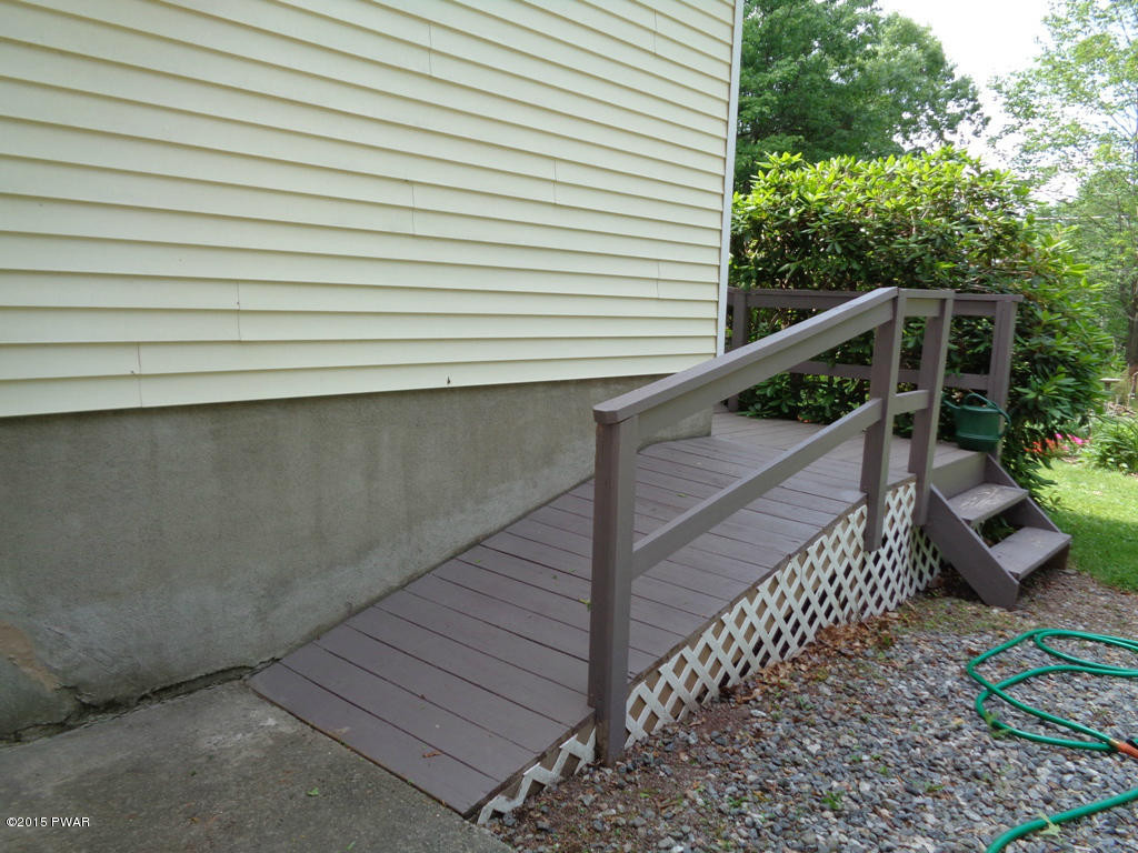 112 Mountain View Road Newfoundland, PA 18445 - Photo 11 of 35