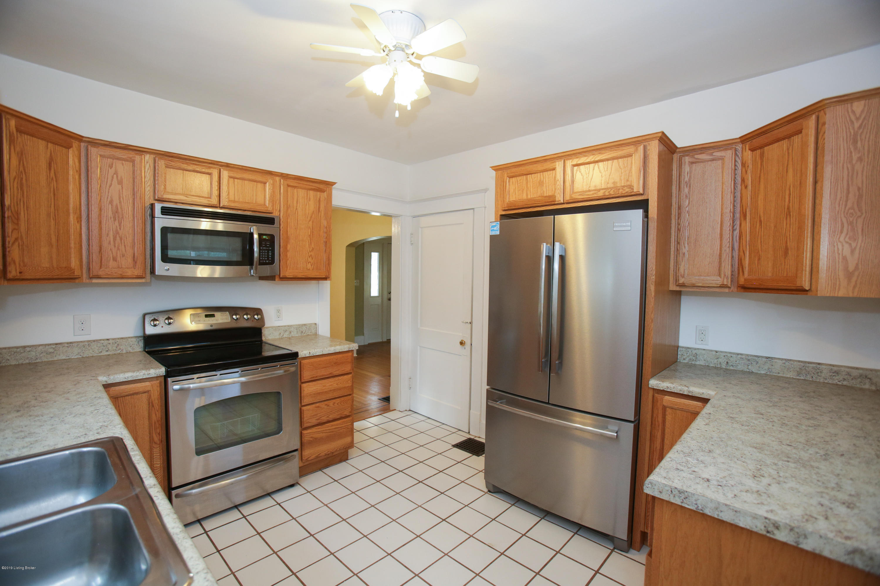 815 Reading Road Louisville, KY 40217 - Photo 9 of 21 Kitchen