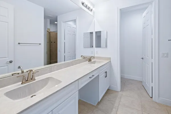 $2,550 | 2590 Bella Vista Circle, Vero Beach, FL 32966