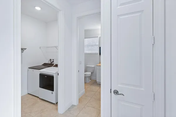 $2,550 | 2590 Bella Vista Circle, Vero Beach, FL 32966