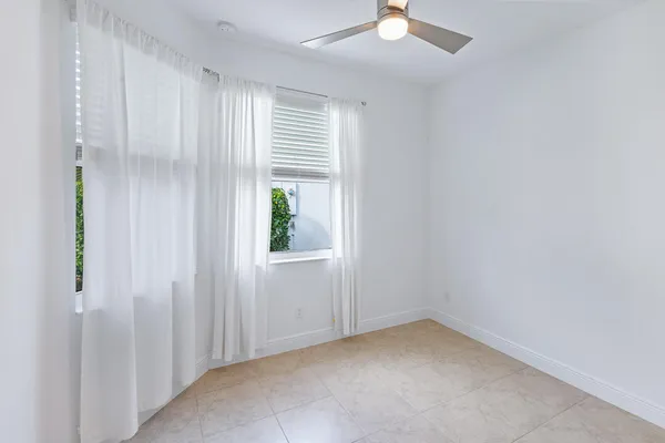 $2,550 | 2590 Bella Vista Circle, Vero Beach, FL 32966