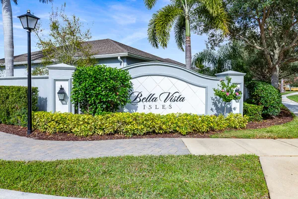 $2,550 | 2590 Bella Vista Circle, Vero Beach, FL 32966