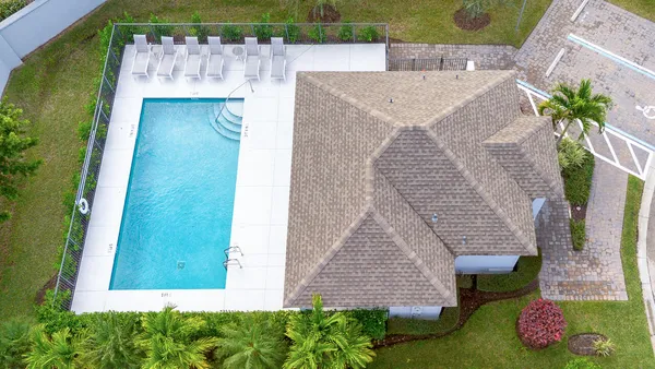 $2,550 | 2590 Bella Vista Circle, Vero Beach, FL 32966