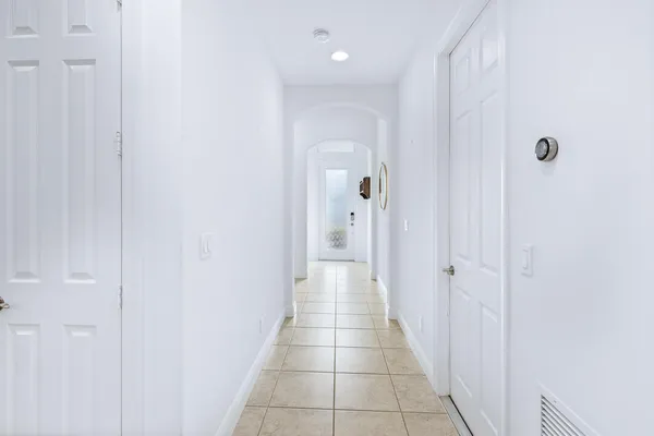 $2,550 | 2590 Bella Vista Circle, Vero Beach, FL 32966