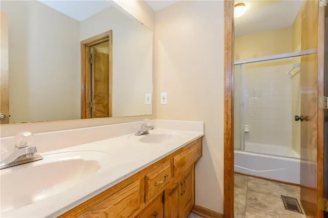 $2,680 | 11531 South Lennox Street, Olathe, KS 66061