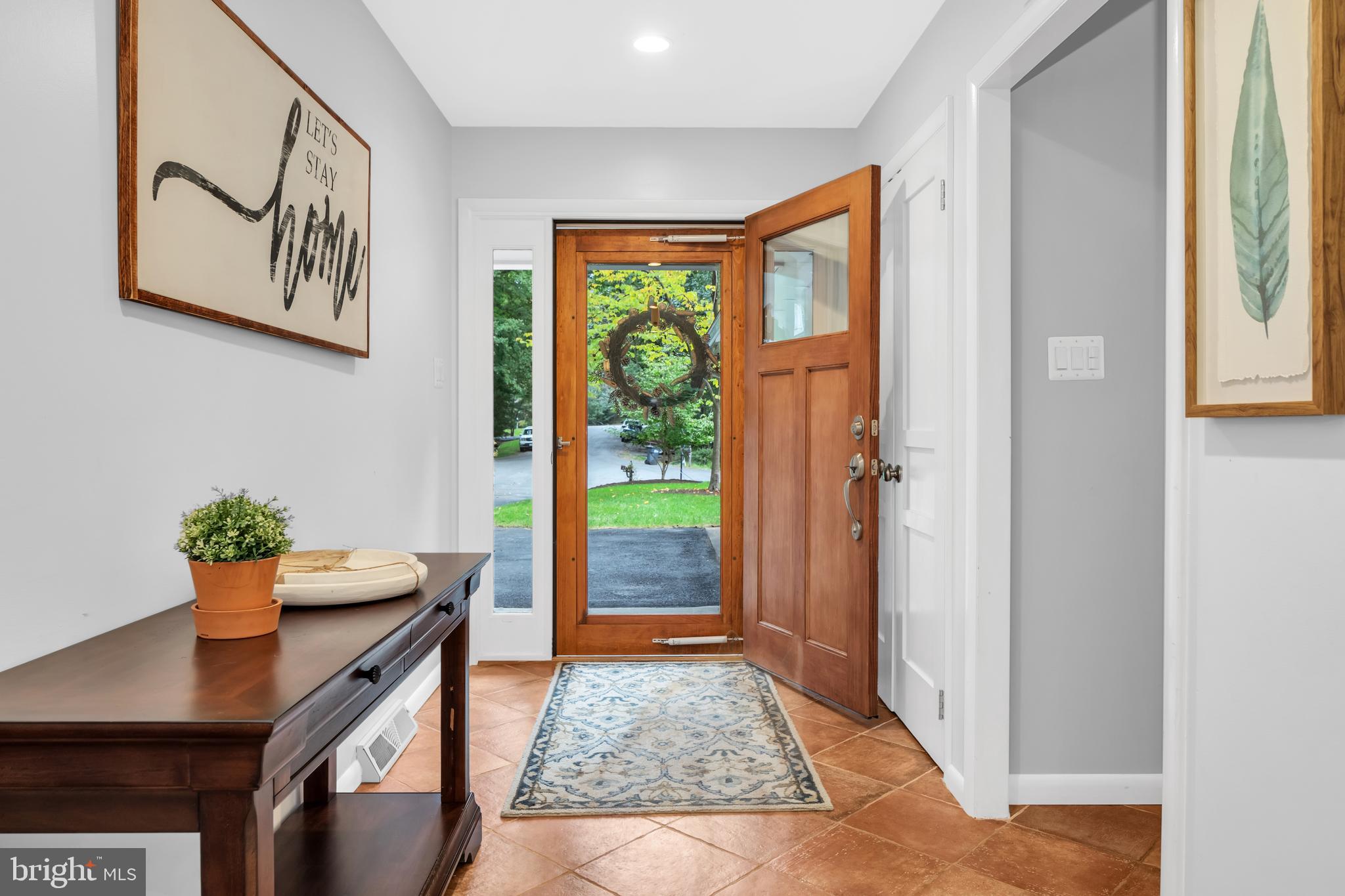2605 Oldwick Court Reston, VA 20191 - Photo 3 of 49 Gallery Image 3