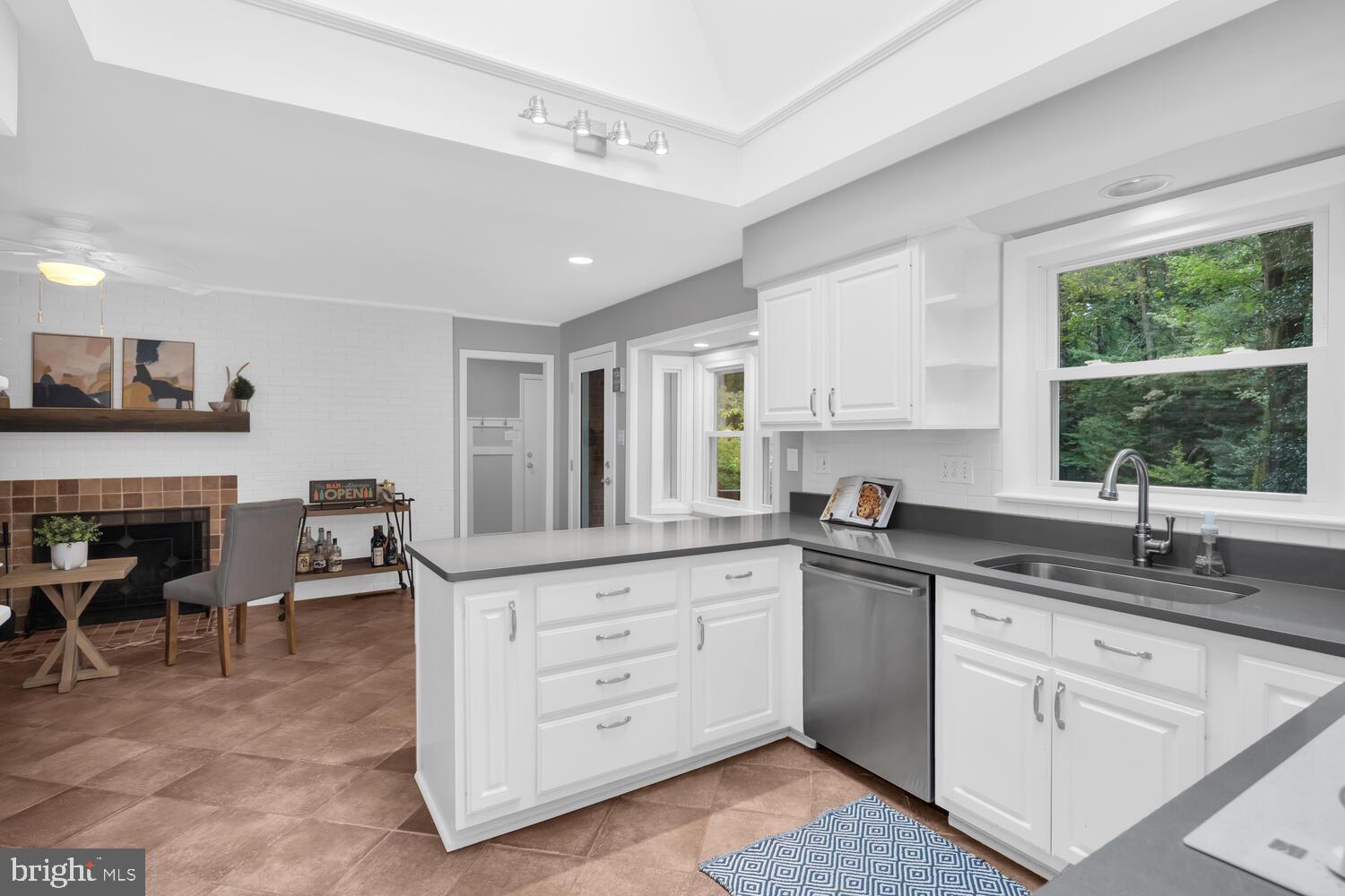 2605 Oldwick Court Reston, VA 20191 - Photo 6 of 49 Gallery Image 6