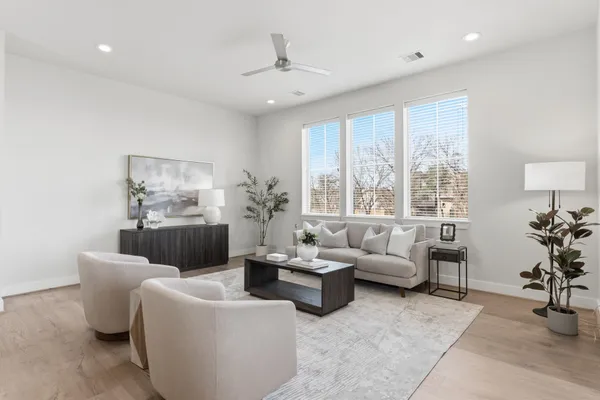 $450,000 | 1361 Moy Street, Houston, TX 77007