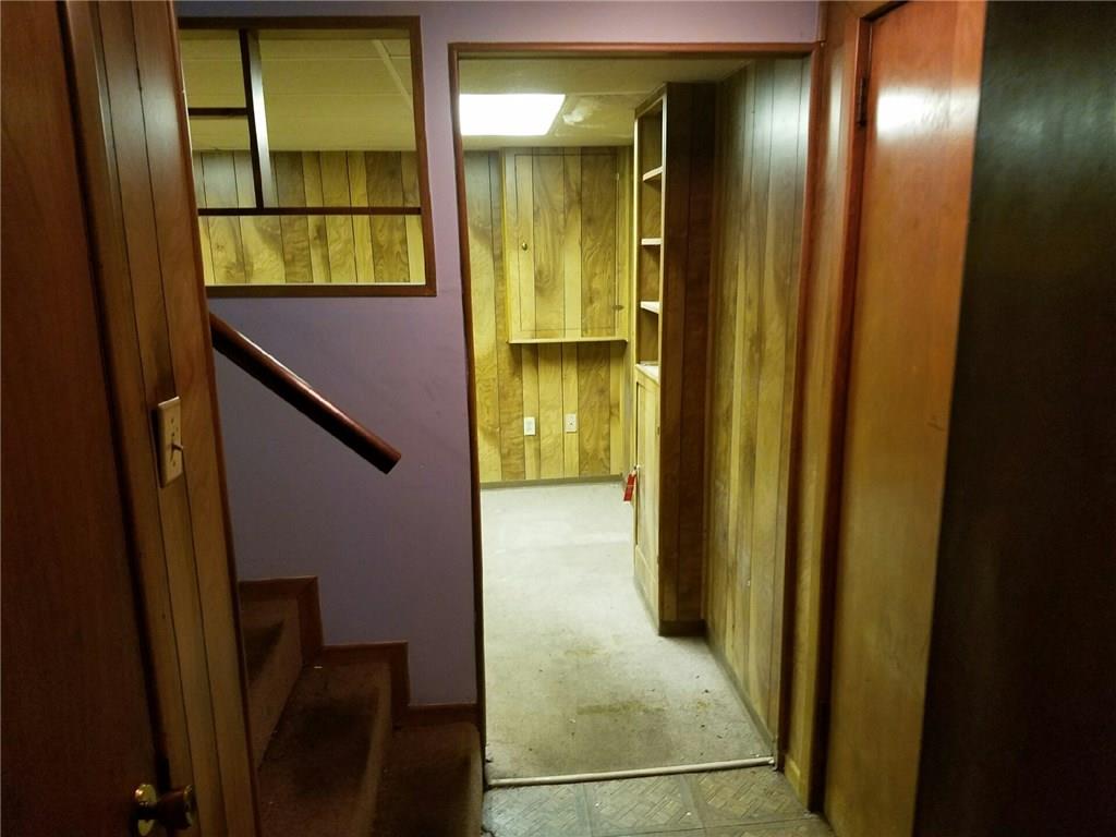 716 Noblestown Road Green Tree, PA 15106 - Photo 3 of 15 Gallery Image 3