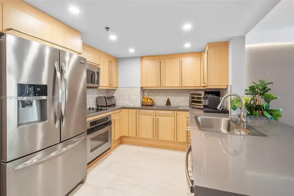 $7,500 | 226 Ocean Drive, Unit 3C, Miami Beach, FL 33139