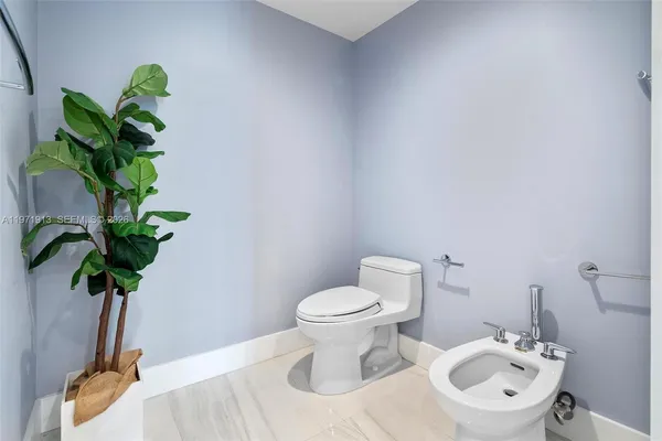 $7,500 | 226 Ocean Drive, Unit 3C, Miami Beach, FL 33139