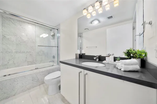 $7,500 | 226 Ocean Drive, Unit 3C, Miami Beach, FL 33139