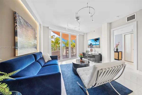 $7,500 | 226 Ocean Drive, Unit 3C, Miami Beach, FL 33139