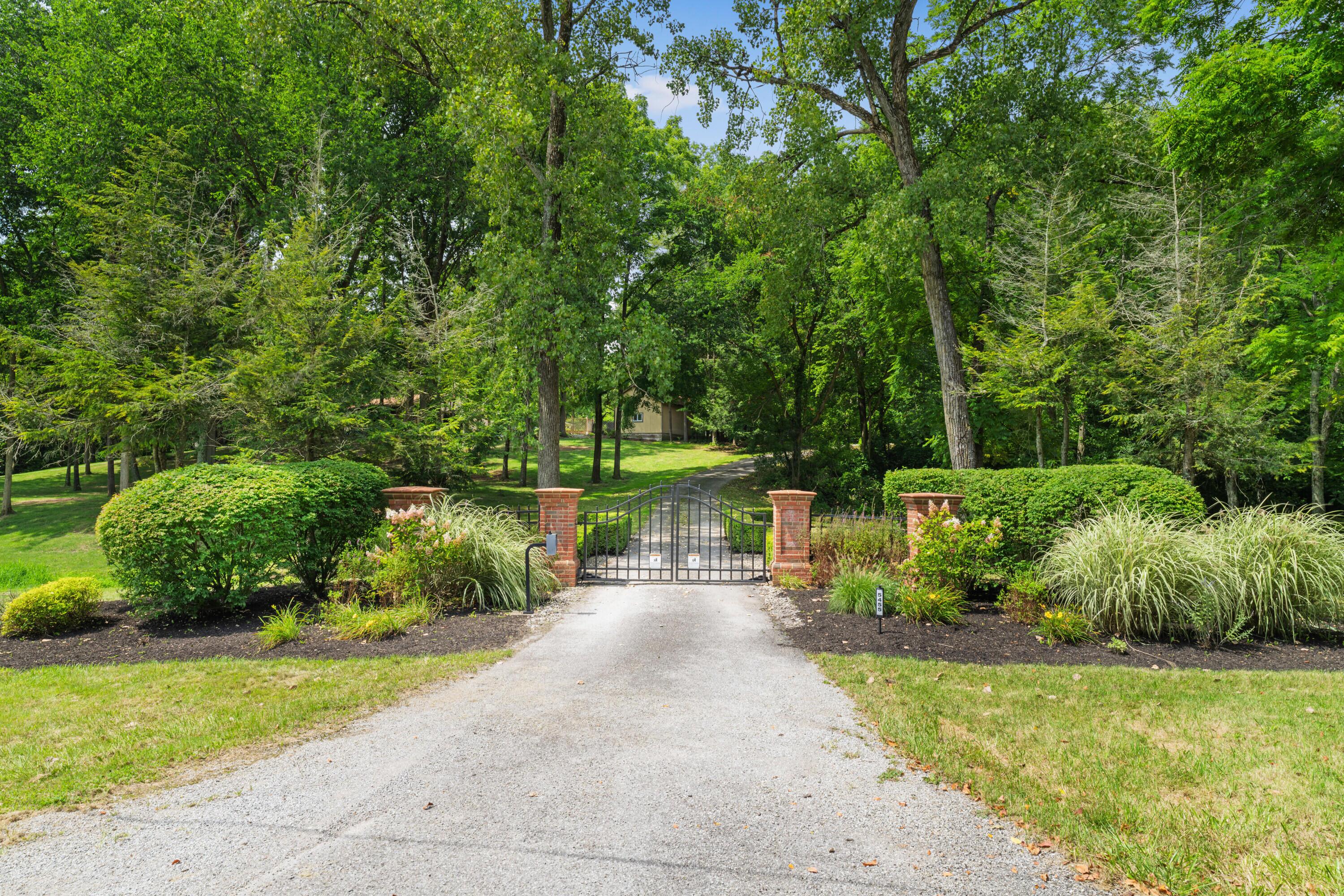 5455 Plantation Road Sunbury, OH 43074 - Photo 2 of 176 Gated Entry to Home