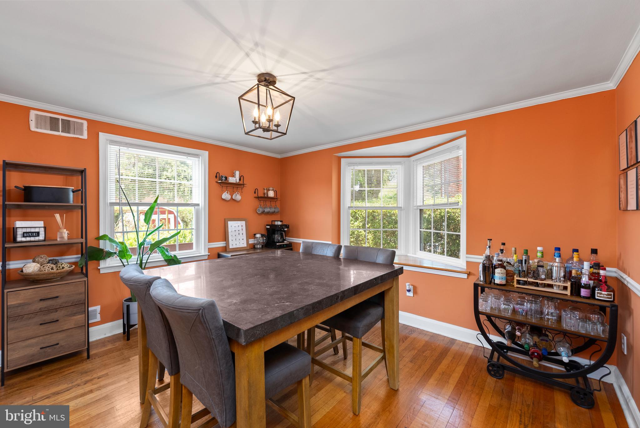 8610 Pleasant Plains Road Towson, MD 21286 - Photo 7 of 32